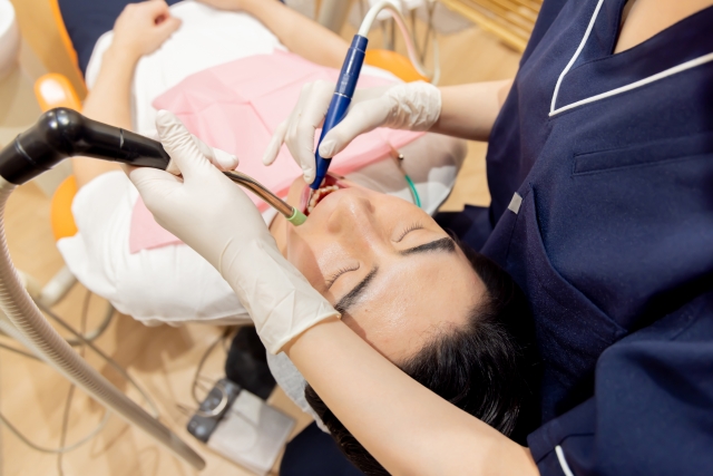 PMTCの施術を受ける患者